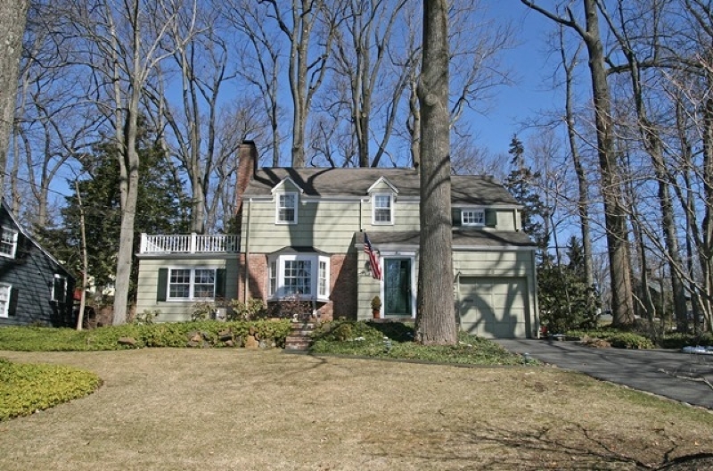Property photo for 5 Overhill Rd, New Providence, NJ